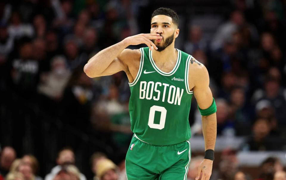 杰森·塔图姆跟腱伤情更新：已無(wú)需(xū)保护靴，步行正常