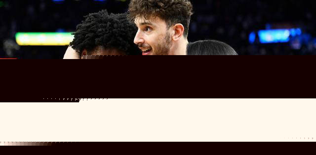 阿尔佩伦·申京超越尼古拉·约基奇 土耳其队友力挺