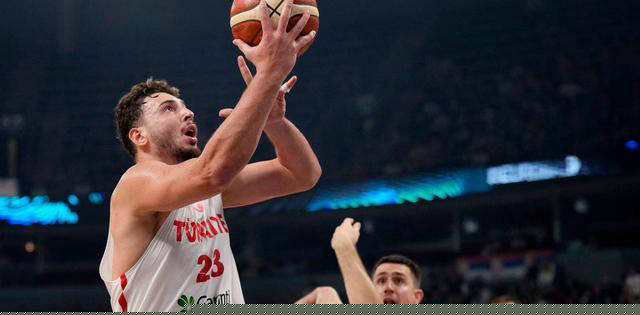 火箭新星阿尔佩伦·申京实力超群,胜过尼古拉·约基奇