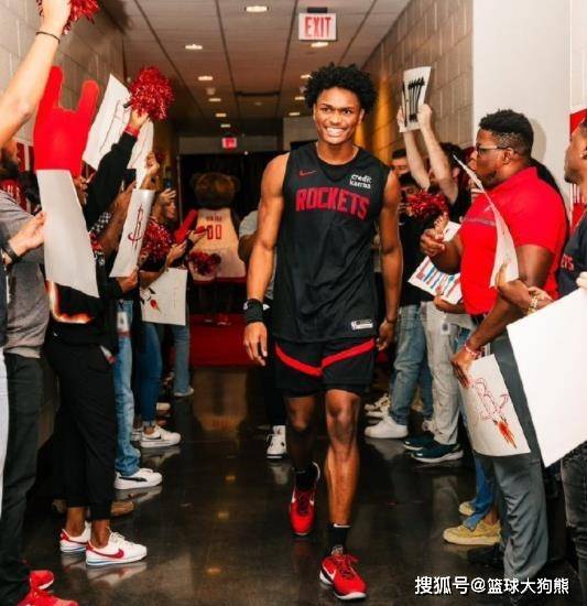 恭喜火箭队!杜兰特现身休斯顿,正式与球队开始合练,备战新赛季