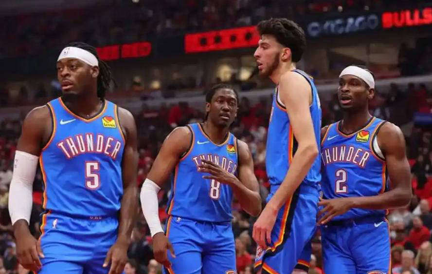 NBA战力榜掀(xiān)起争议！东部仅存三支球队？湖人勉强进前十！