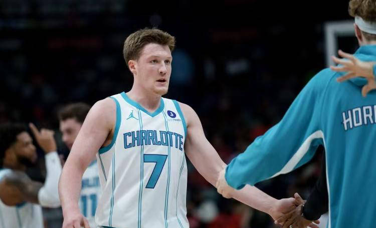 詹姆斯下放G联赛，快船遭重创！NBA最佳新秀榜更新