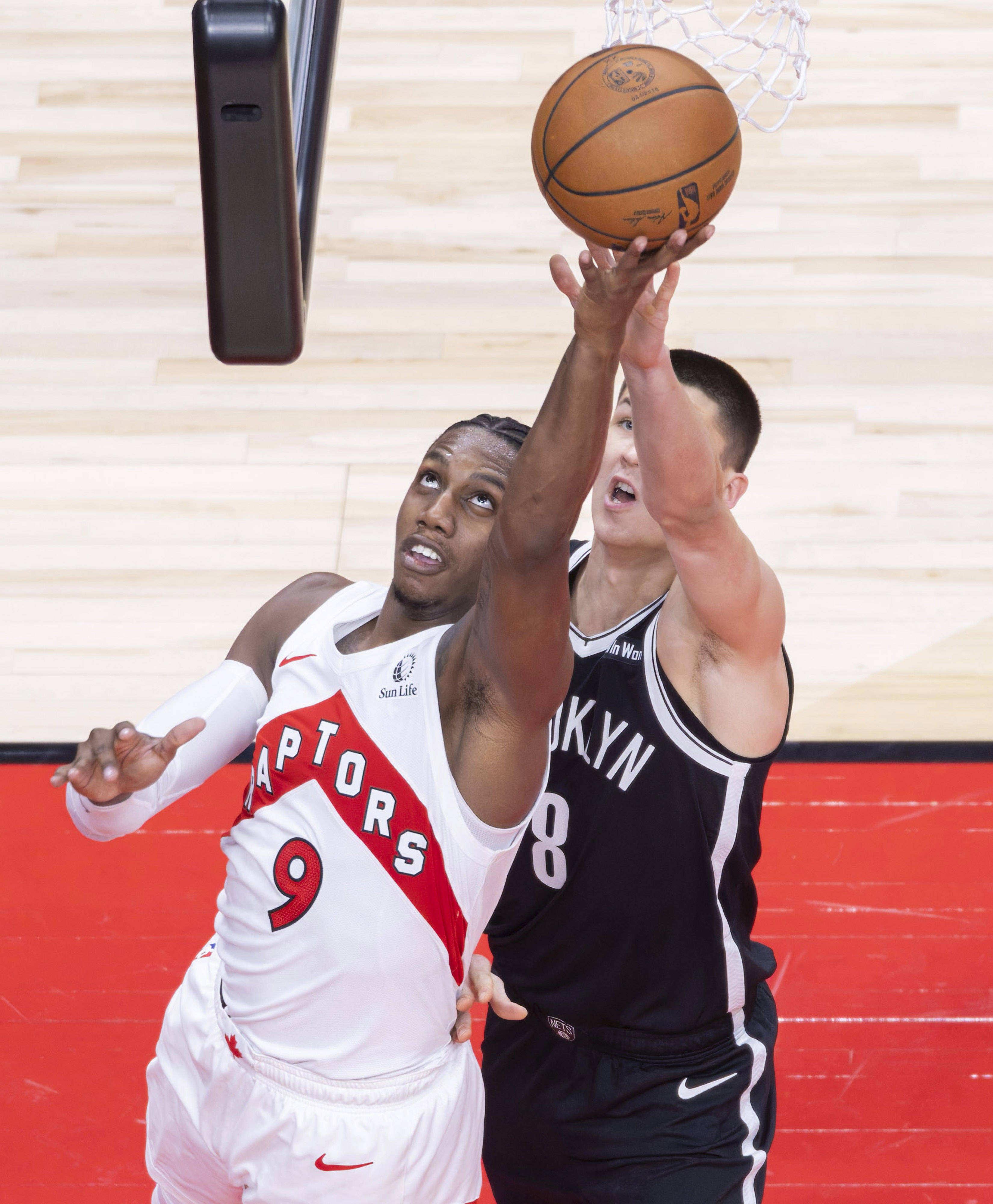 （体育）籃(lán)球——NBA季前(qián)赛：猛龙胜籃(lán)网