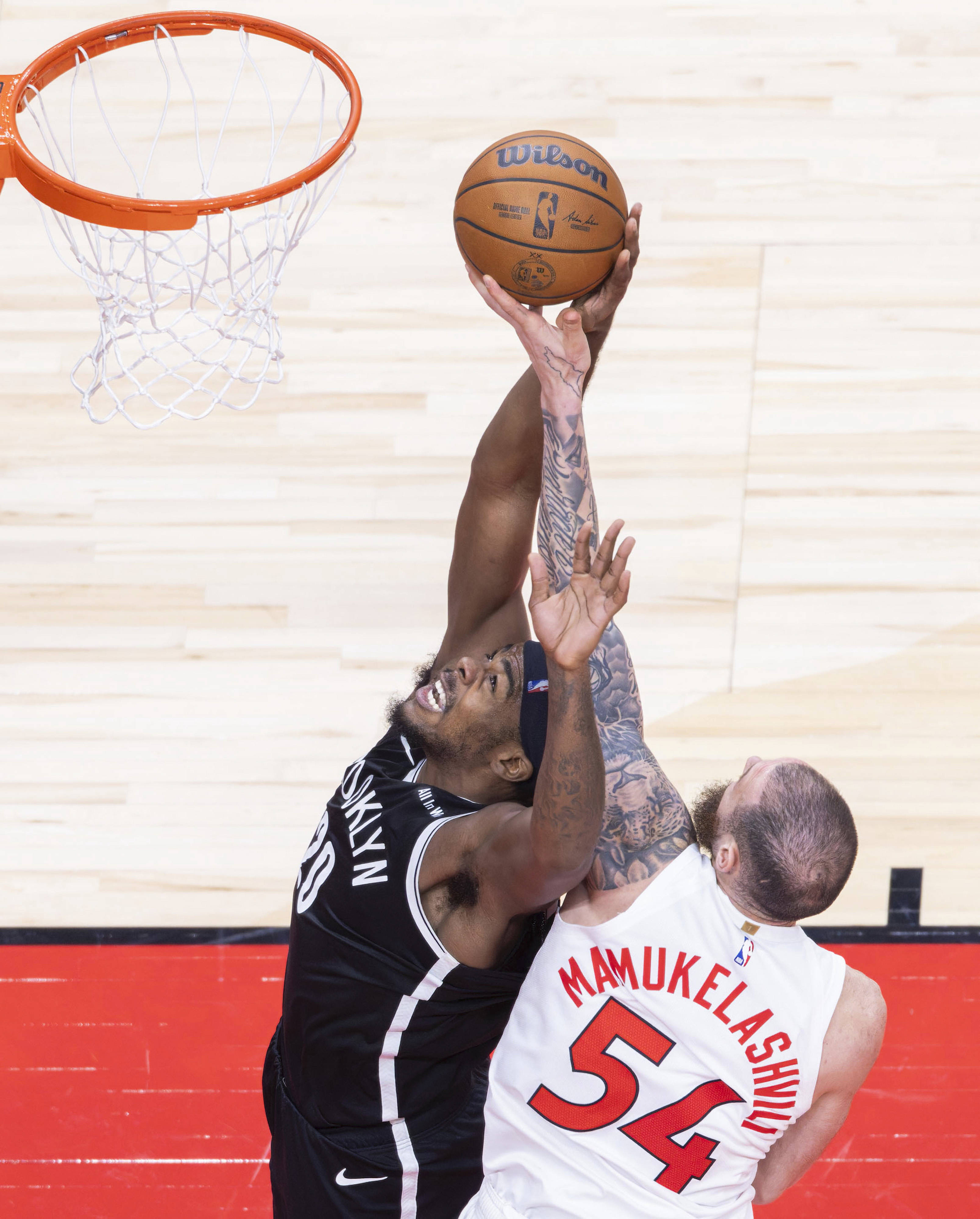 （体育）篮球——NBA季前赛：猛龙胜篮网