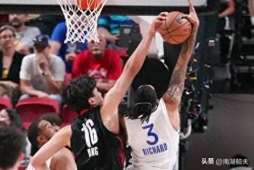 杨瀚森NBA夏季联赛成绩耀眼(yǎn)场均贡献11分5篮板(bǎn)4助攻2盖帽